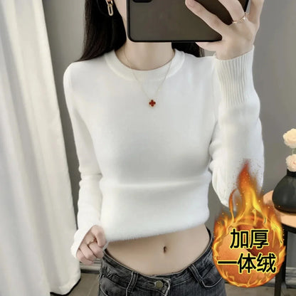 Women's crew-neck long-sleeve top with soft lining