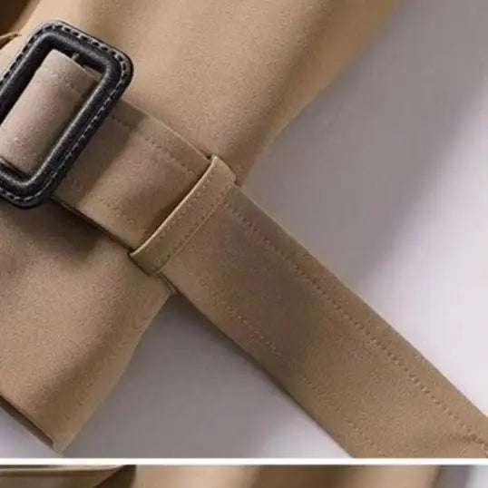 Eleganter Damen Trenchcoat mit Gürtel und Doppelreiher, langer Mantel für Übergang