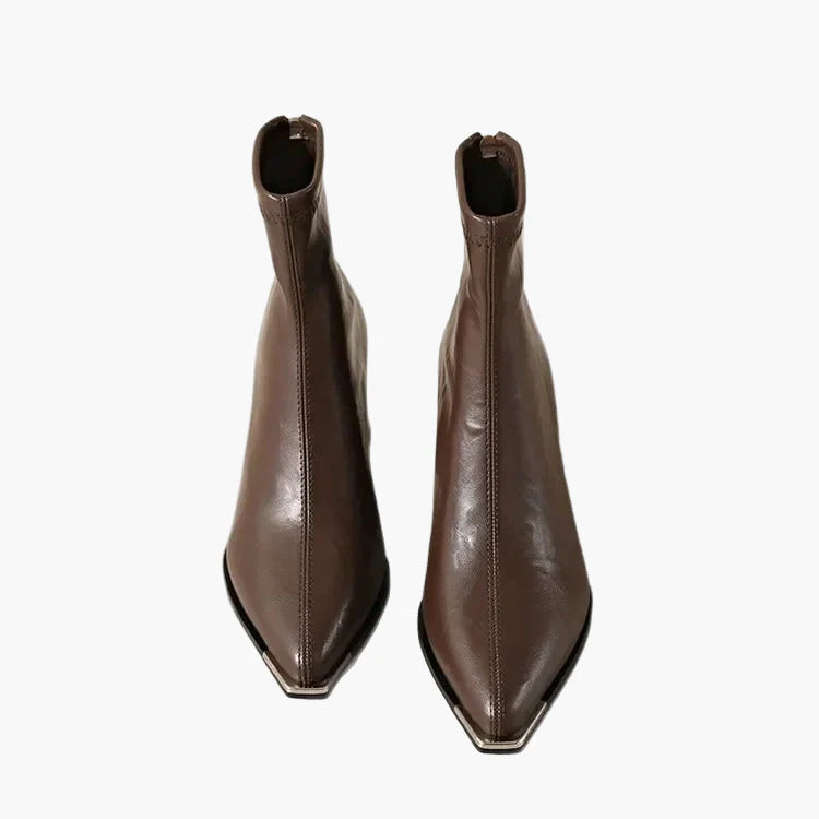 Women's ankle boots with block heel – fashionable autumn & winter boots for versatile outfits