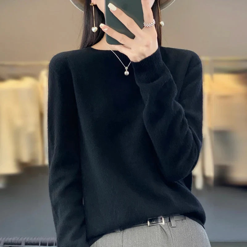 Women's soft fine-knit crew-neck long-sleeve sweater