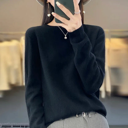 Women's soft fine-knit crew-neck long-sleeve sweater