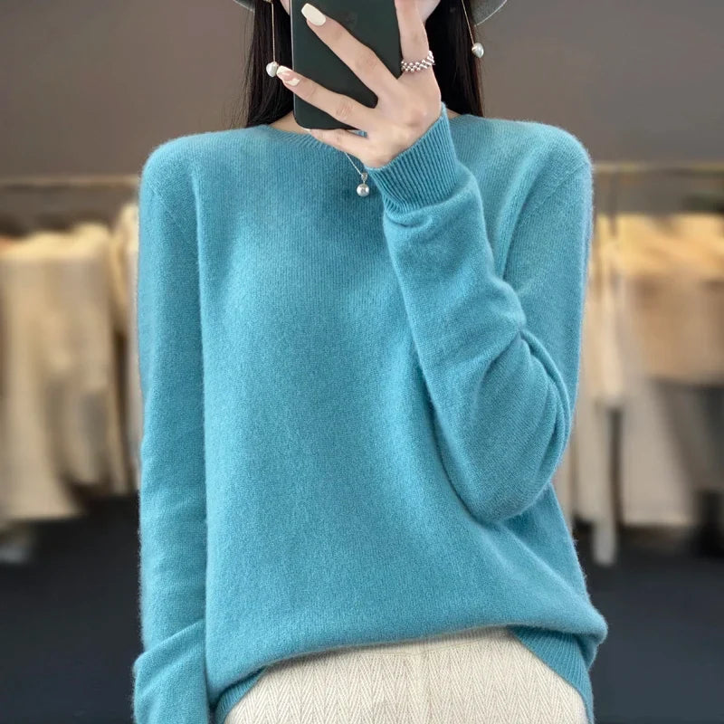 Women's soft fine-knit crew-neck long-sleeve sweater