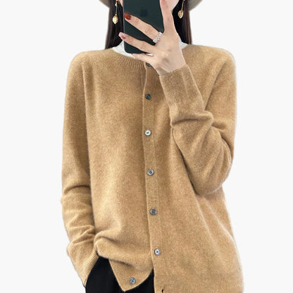 Women's knitted cardigan – Classic cardigan in elegant style for everyday and office use