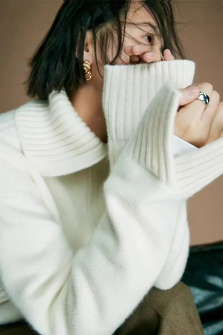 Turtleneck knit sweater with zipper, chunky ribbed