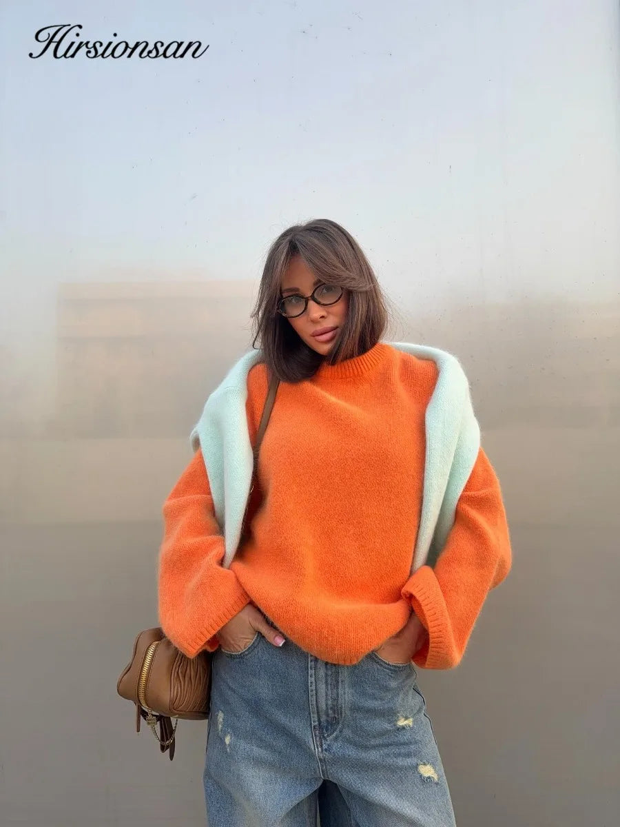 Damen Flauschiger Rundhals-Pullover in Olivgrün