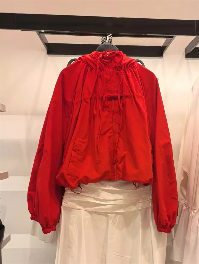 Short women's jacket with hood and drawstring, red