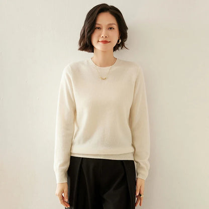 Women's crew-neck sweater, long sleeves, soft material