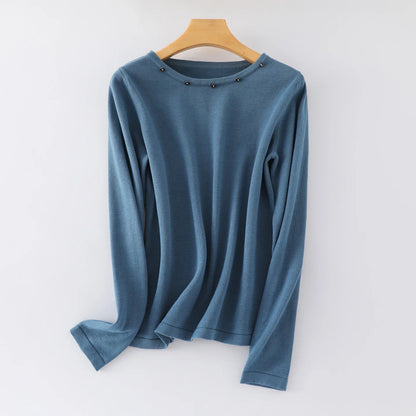 Damen Langarmshirt mit Rundhalsausschnitt und Zierknöpfen