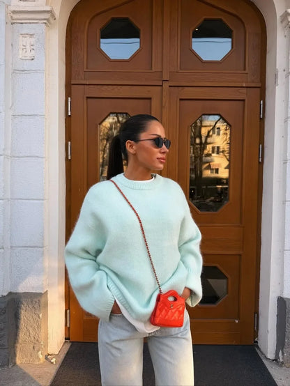 Damen Flauschiger Rundhals-Pullover in Olivgrün