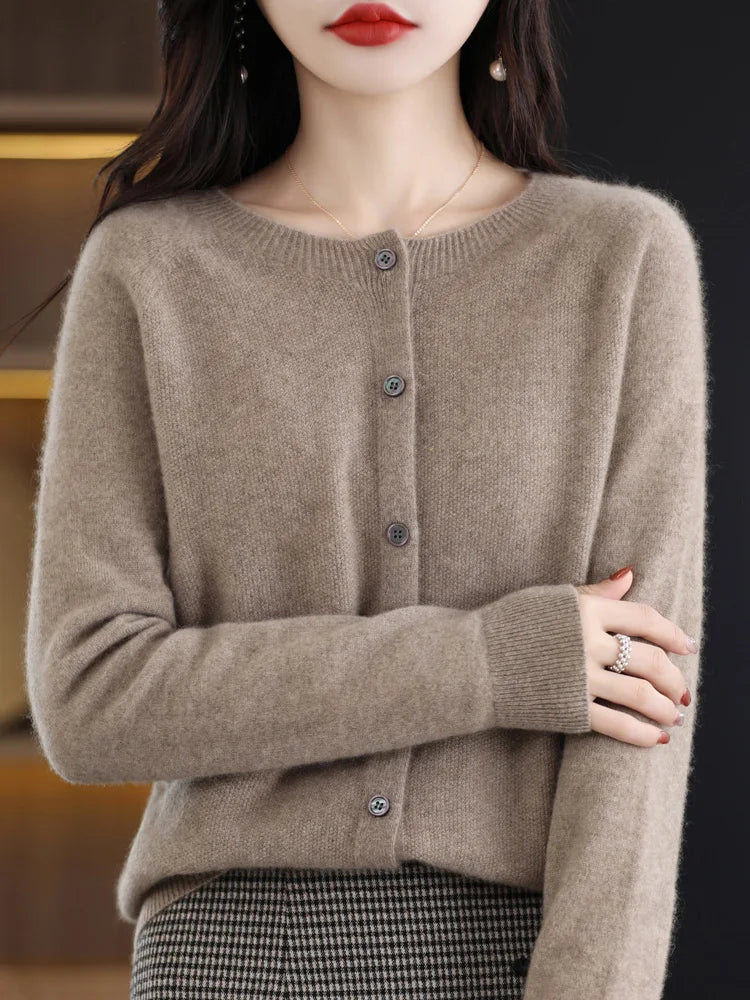 Women's crew-neck knitted cardigan with button placket, long-sleeve