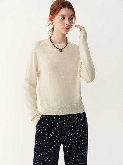 Women's Long-Sleeve Crewneck Sweater in Soft Material
