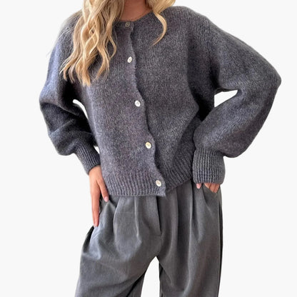 Women's knitted jacket in classic style – Comfortable casual cardigan for everyday use