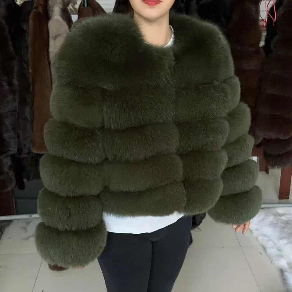 Women's faux fur jacket with voluminous sleeves and high collar