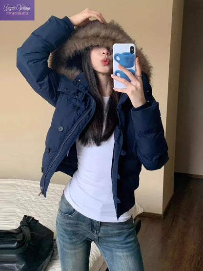 Kurze Steppjacke mit Fellkapuze Damen Winterjacke Marineblau oder Weiß