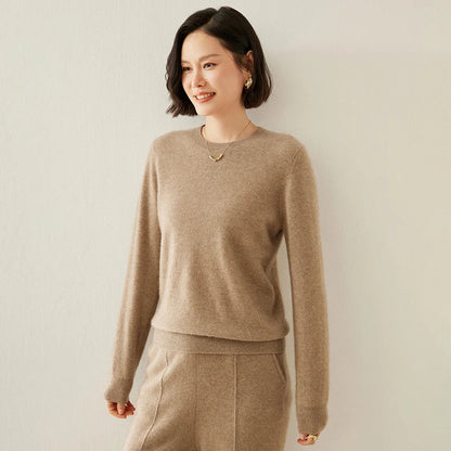 Women's crew-neck sweater, long sleeves, soft material