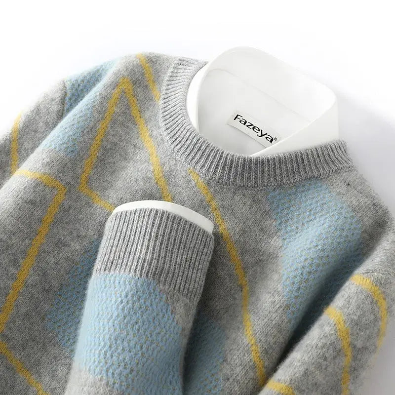 Unisex crew-neck sweater with diamond pattern