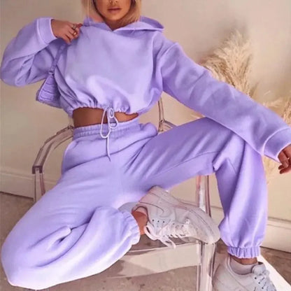Women's Two-Piece Lounge Set – Fashionable Hoodie & Jogging Pants for Leisure and Everyday Use