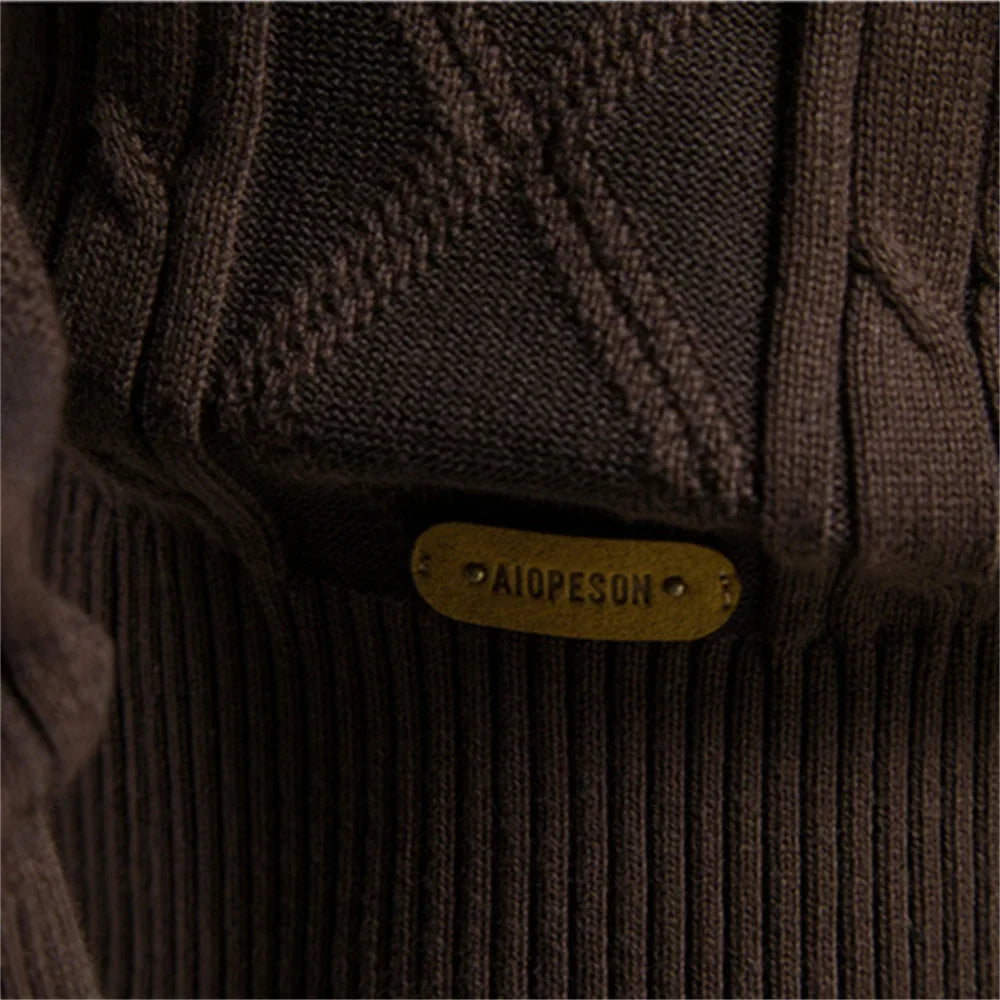 Men's shawl-collar cardigan with diamond pattern and button placket