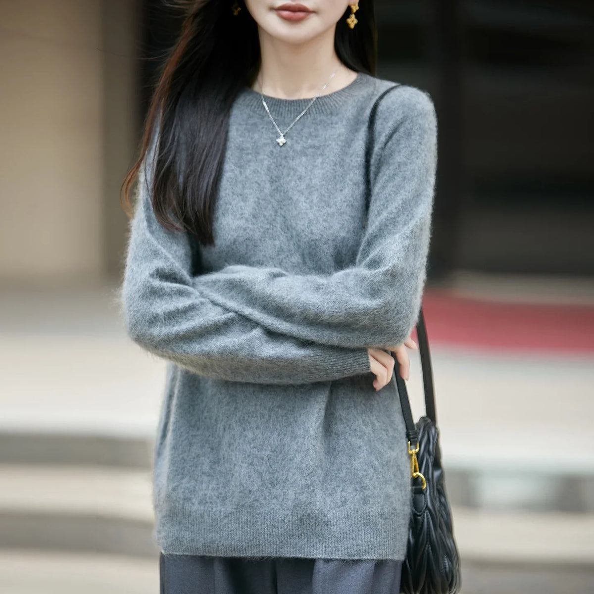 Women's soft fine-knit crew-neck long-sleeve sweater