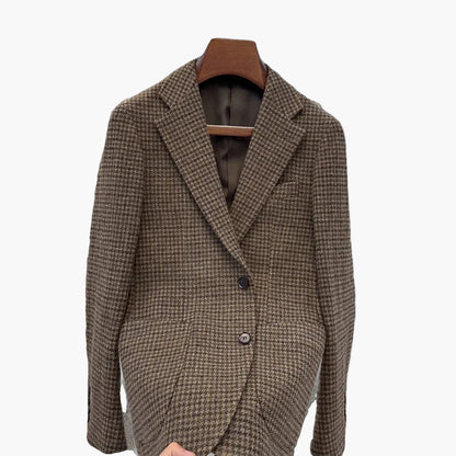 Men's checkered blazer in classic business style – elegant casual and office outfit
