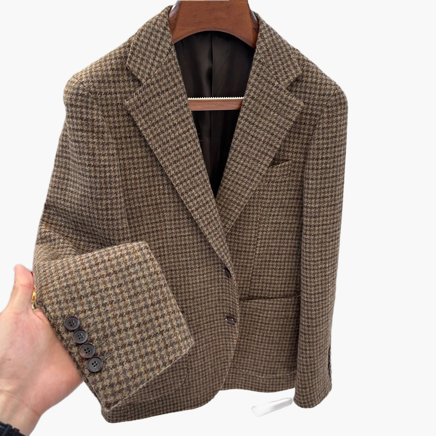 Men's checkered blazer in classic business style – elegant casual and office outfit