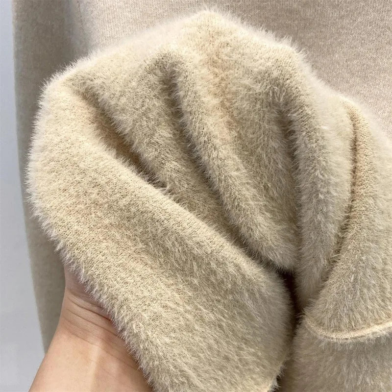 Women's turtleneck sweater with soft lining, warm long-sleeve shirt