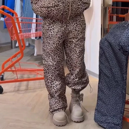 Women's quilted jacket with hood and zipper