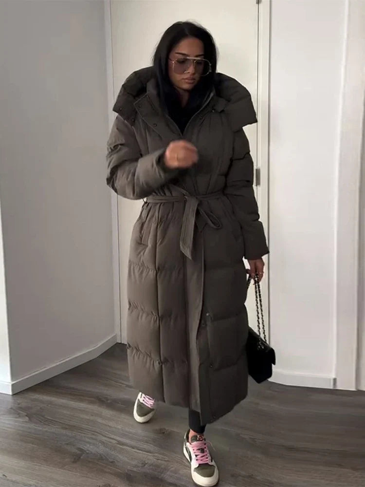 Long women's quilted coat with belt - Dark brown/Black with/without hood
