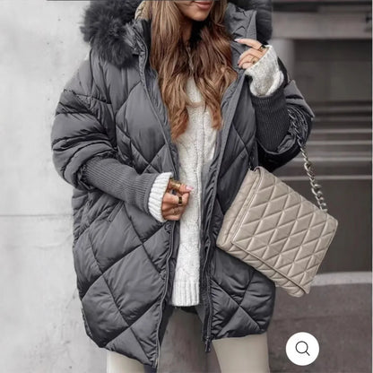 Women's quilted winter jacket with hood and faux fur trim