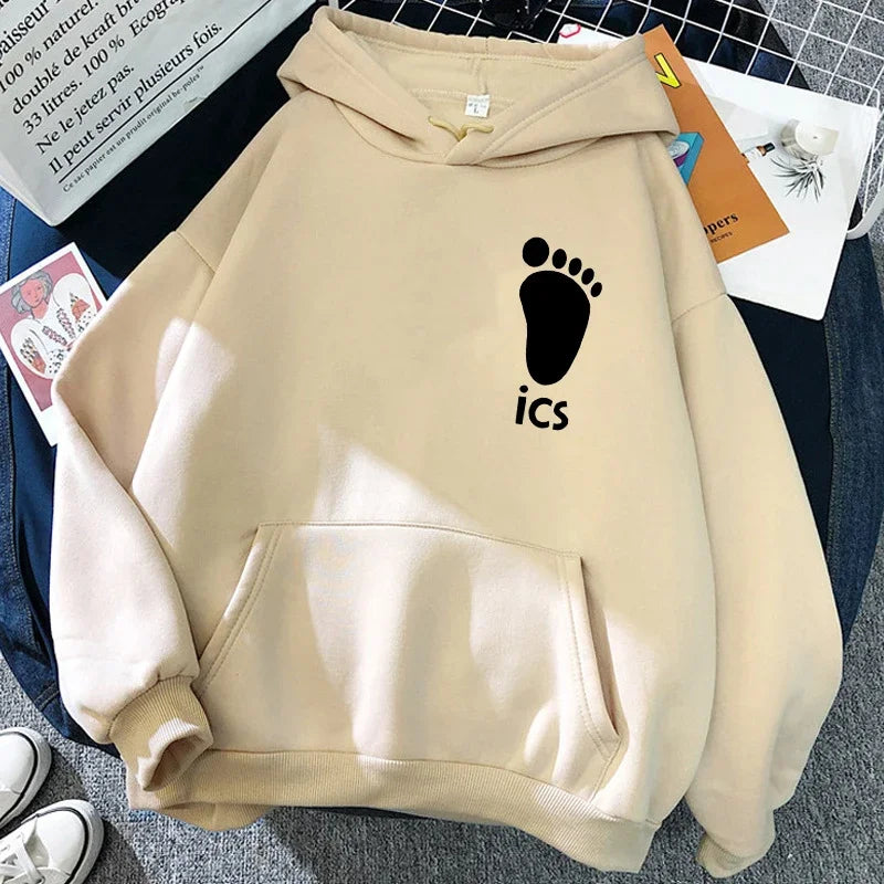 Hoodie with graphic print, long sleeves, hood, and kangaroo pocket