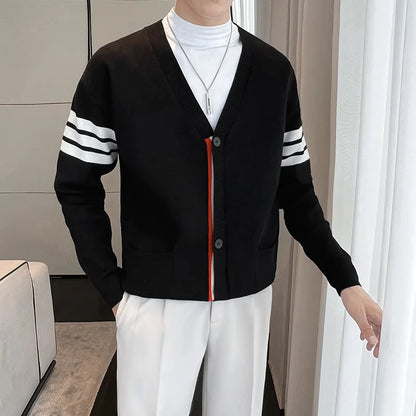 Men's V-neck cardigan with striped pattern