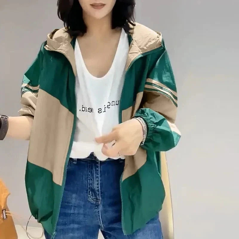 Women's two-tone hooded jacket with zipper