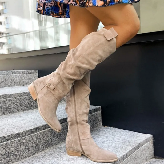 Women's over-the-knee boots with flat heel – fashionable everyday boots for autumn and winter