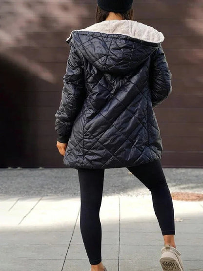 Damen Steppjacke mit Kapuze und Teddyfutter Schwarz