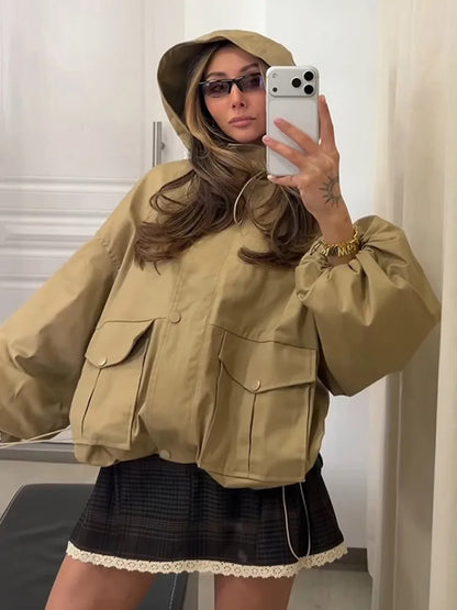 Short women's parka jacket with hood, wide sleeves and drawstring