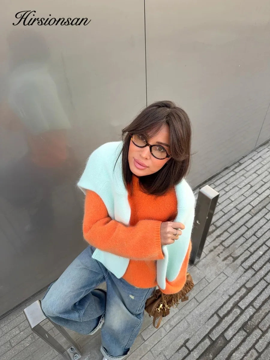 Damen Flauschiger Rundhals-Pullover in Olivgrün