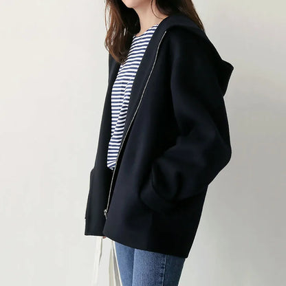 Short women's hooded jacket with zipper