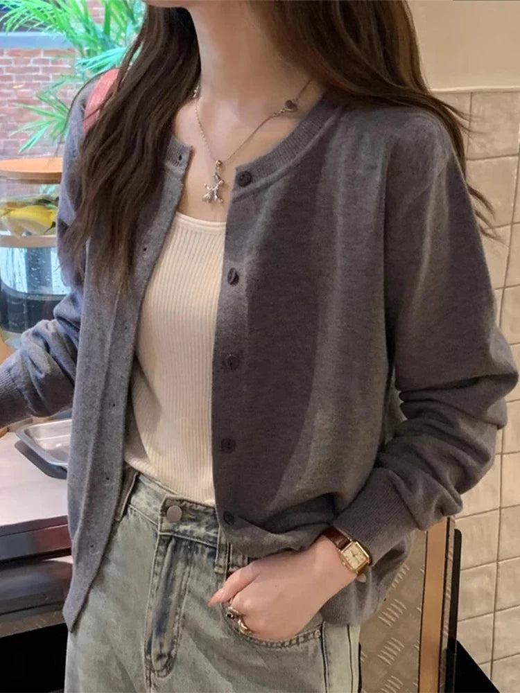 Women's crew-neck cardigan with buttons - Solid-color soft long-sleeve knitted cardigan