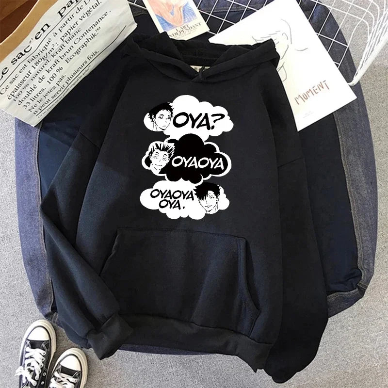 Hoodie with graphic print, long sleeves, hood, and kangaroo pocket