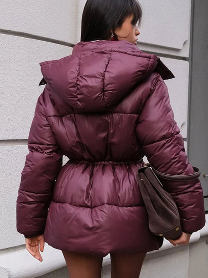 Damen Steppjacke mit Gürtel und hohem Kragen