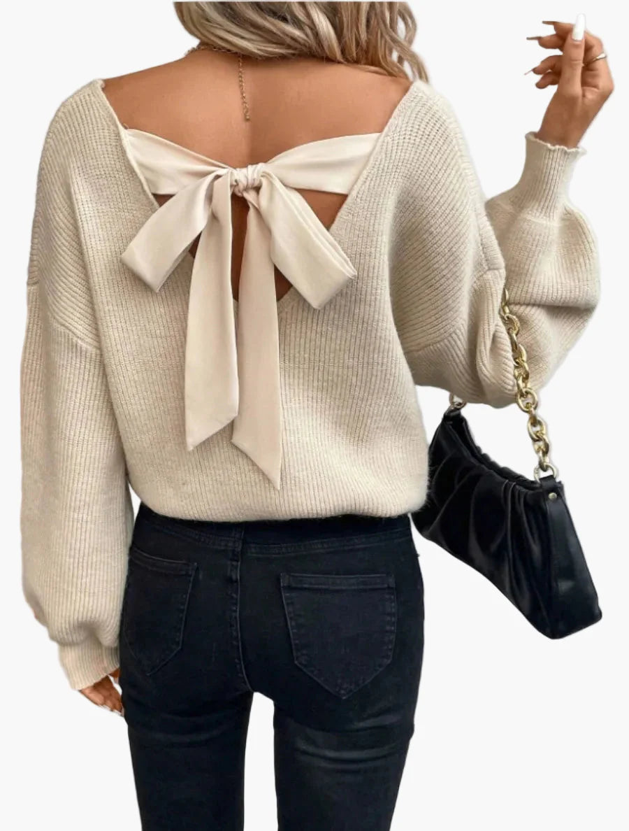 Women's sweater with back cutout and bow – fashionable knitted sweater for leisure and everyday use