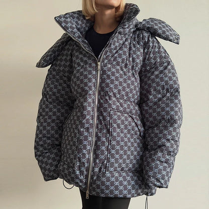 Women's quilted jacket with hood and zipper
