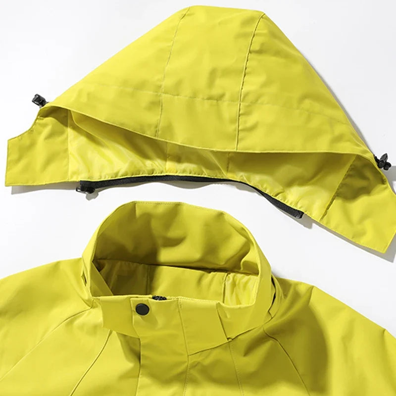 Unisex outdoor jacket with hood and zippered pockets, windproof and water-repellent