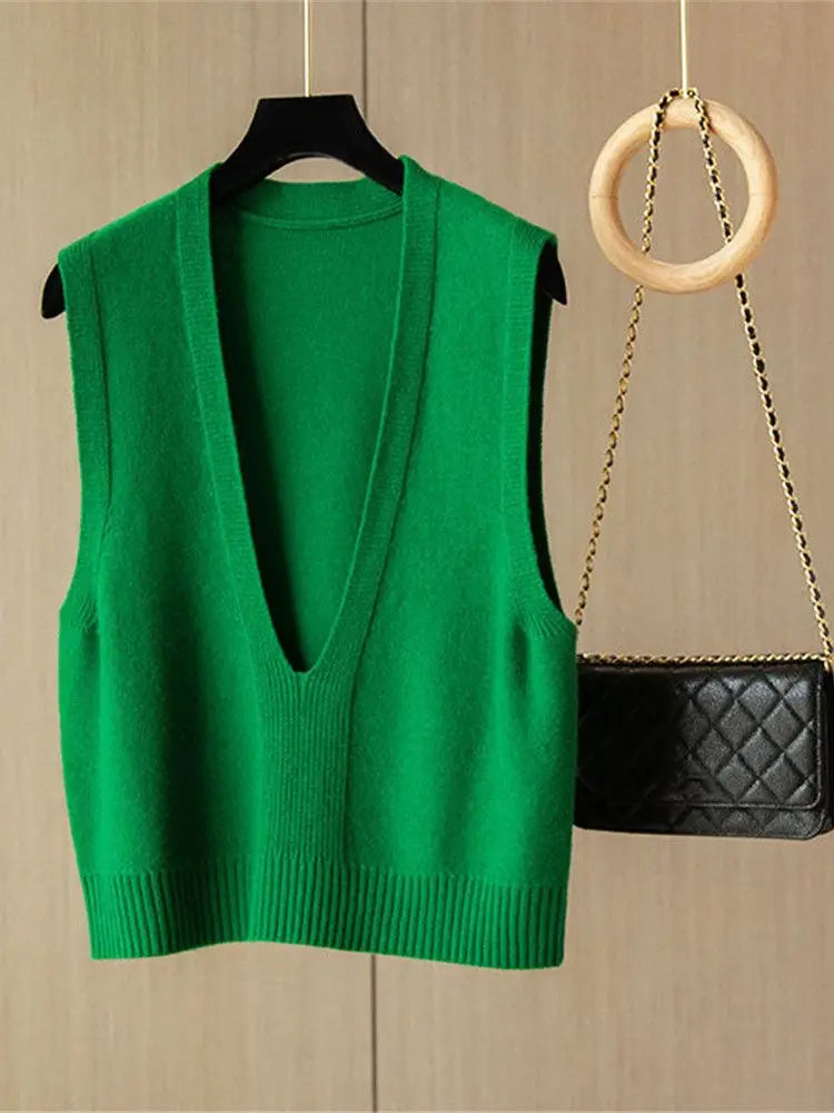 Women's knitted sweater vest with a V-neck, sleeveless knitted top