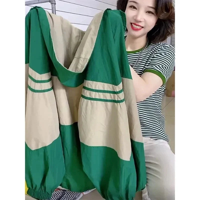 Women's two-tone hooded jacket with zipper