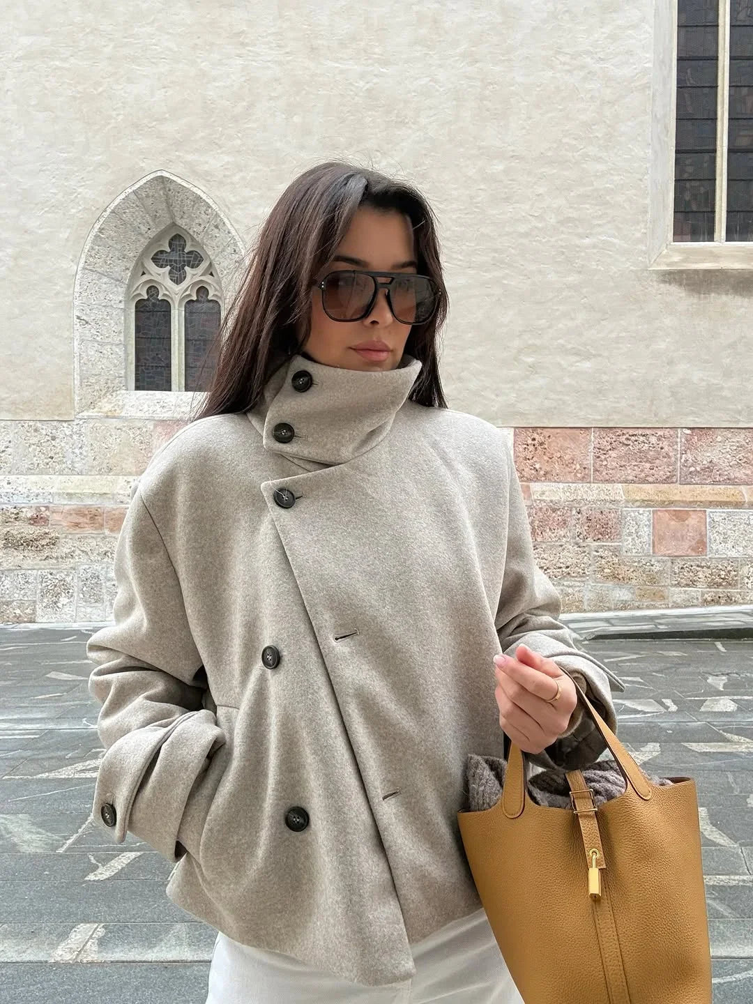 Kurze Damen Übergangsjacke mit Stehkragen und weiten Ärmeln, meliert