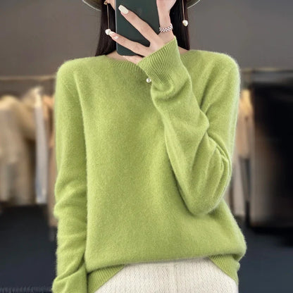 Women's soft fine-knit crew-neck long-sleeve sweater