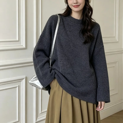 Women's oversized crew-neck long-sleeve knitted sweater