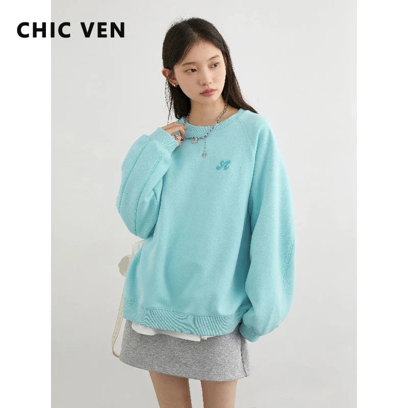 Women's oversized crew-neck long-sleeve sweatshirt