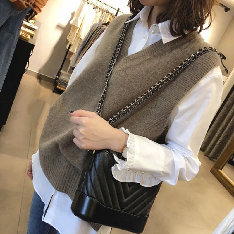 Women's knitted vest, V-neck, sleeveless, gray